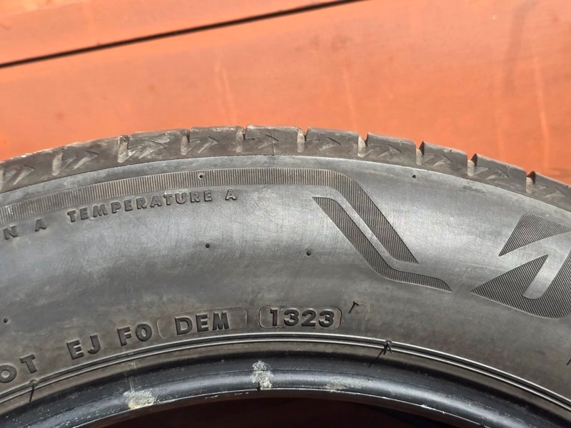 Letní Bridgestone 235/55/19 - 8