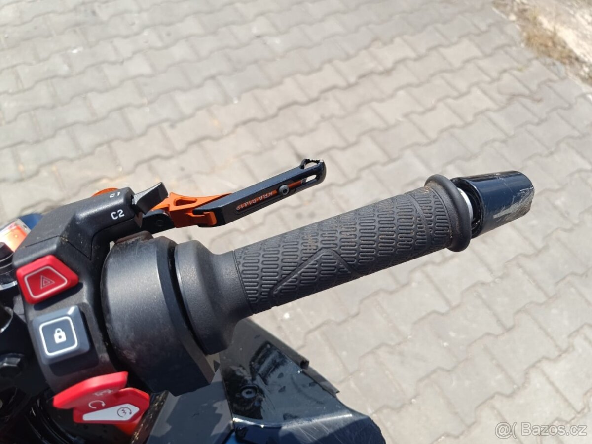 KTM 1290 Superduke R - 8