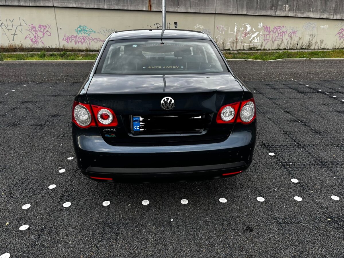 VW Jetta - 8