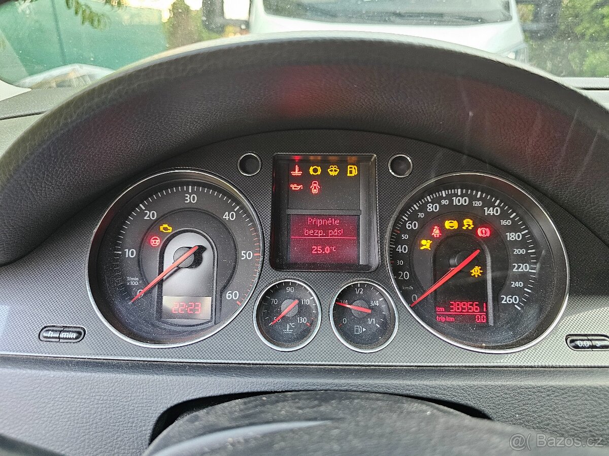 Volkswagen Passat B6 2.0TDI - 8