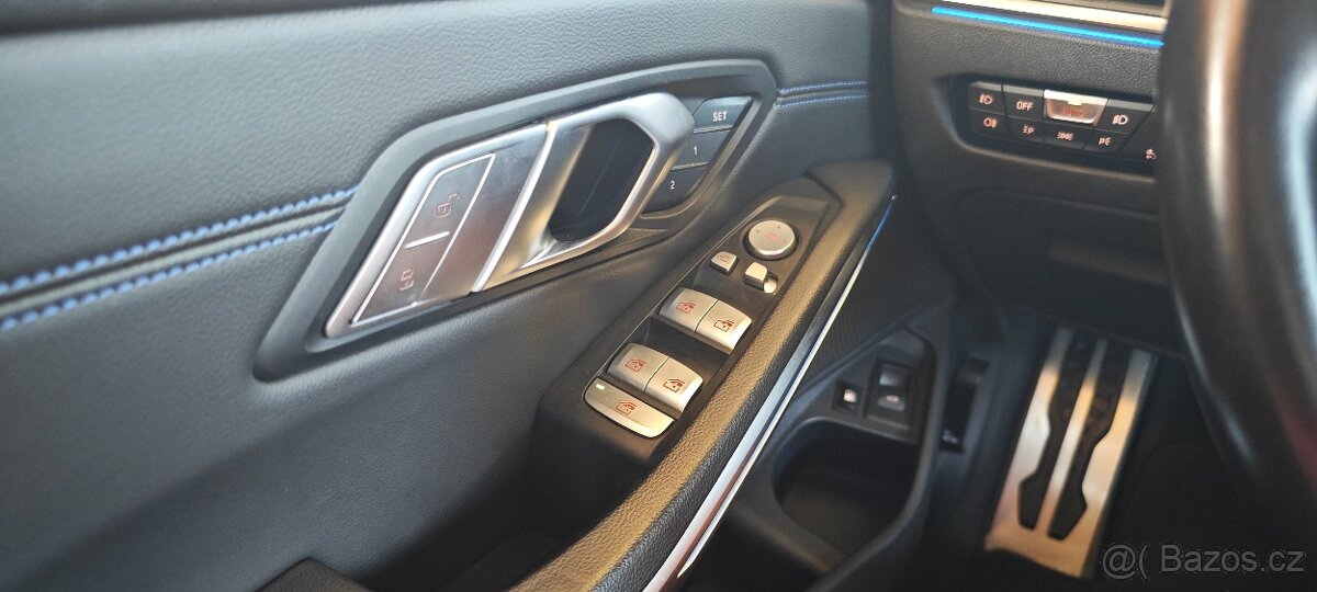 BMW 330e xDrive M Sport 4x4 - 8