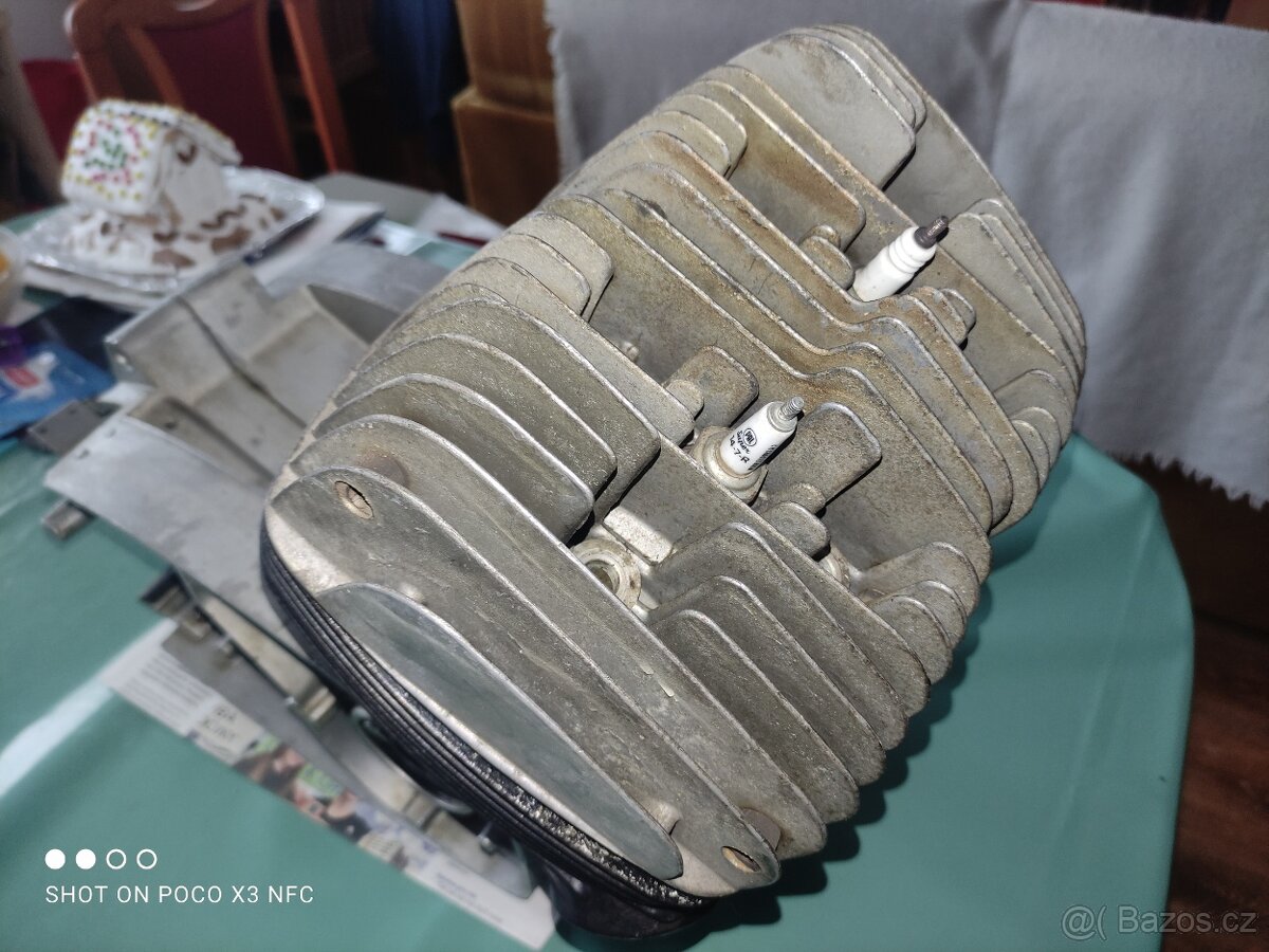 ČZ 250/471 - polomotor - kartery - nové - uloženka - 8