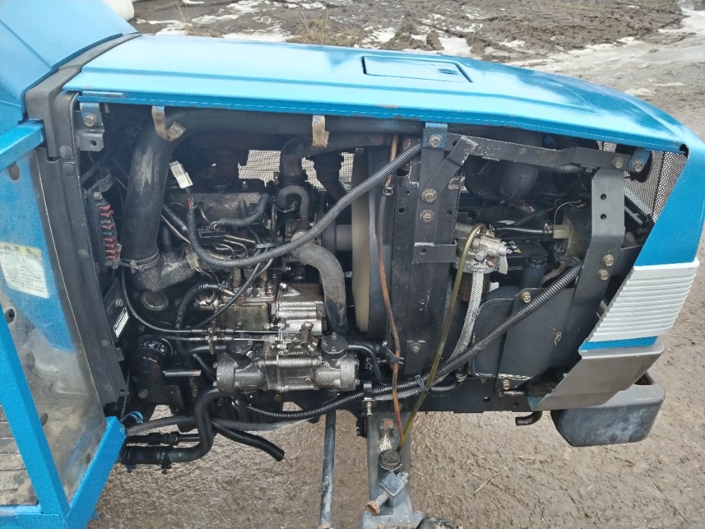 traktor ISEKI TK 33 koní - 8