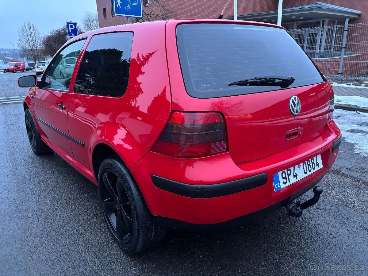 Volkswagen Golf 1.4i - 8