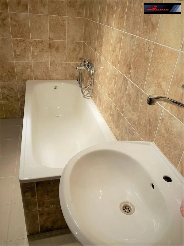 Prodej polyfunkční budovy v obci Úštěk. - 8