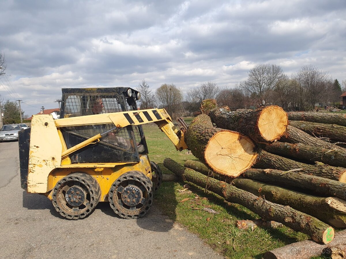 Smykový nakladač Mustang - 8