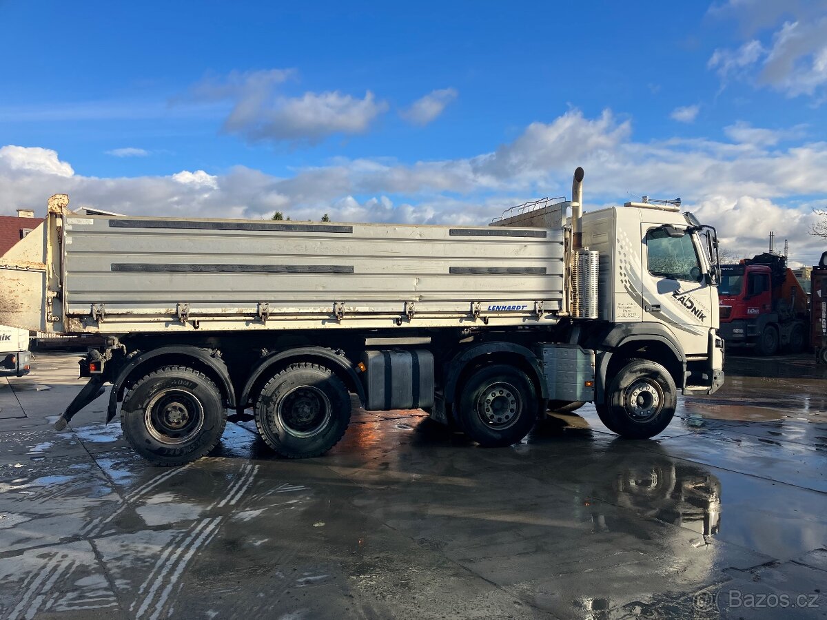 VOLVO FMX 8x4 - 8