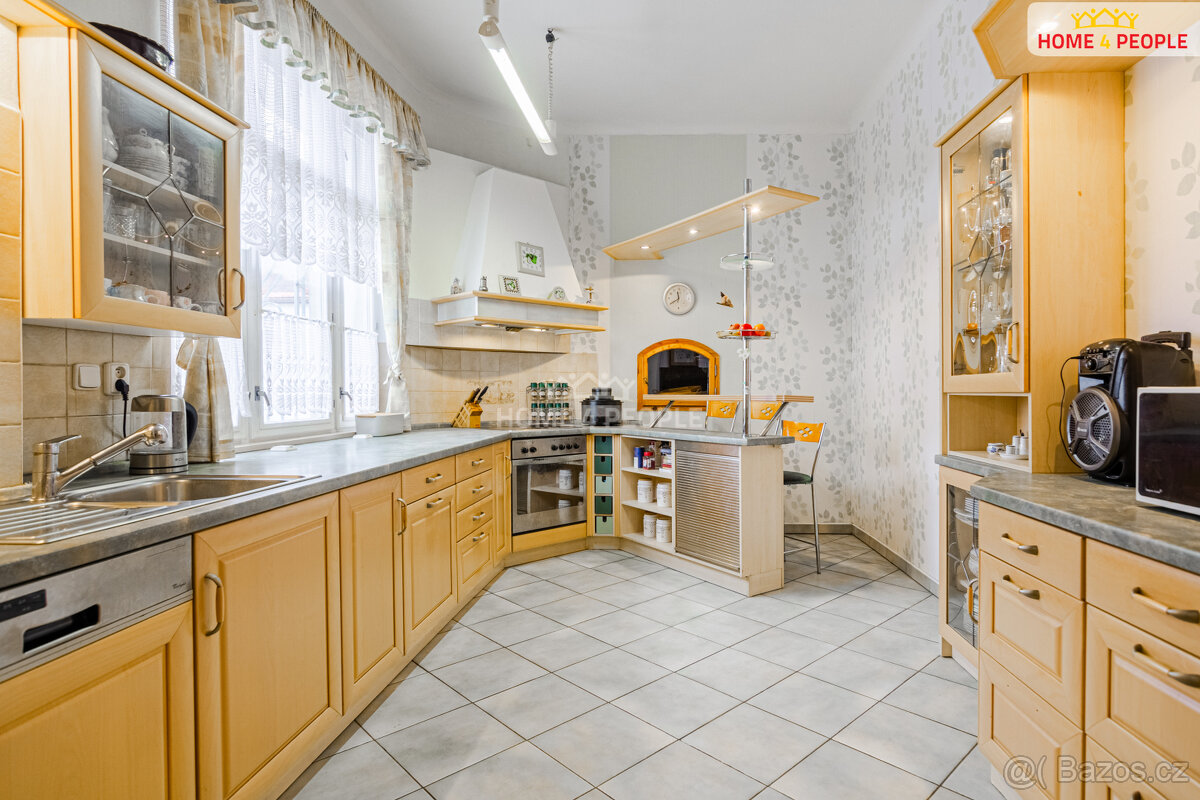 Prodej komerčního objektu s ubytováním - 8