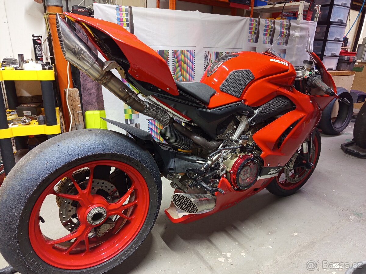 Ducati Panigale V4 - 8