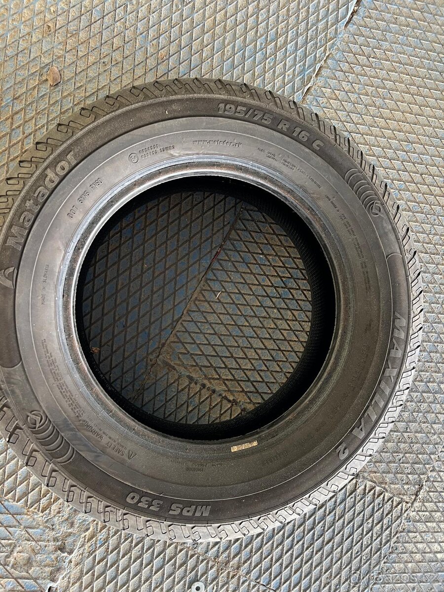 Prodam pneu mix 225/65 R16C - 195/75 R16C - 8