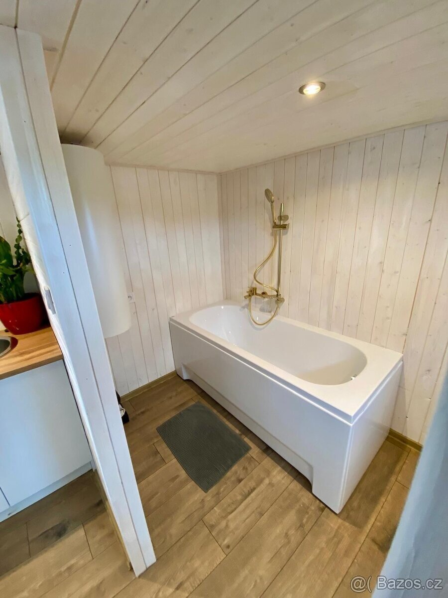 Domek na kolečkách 9 x 3, hotový do čtyř měsíců - 8