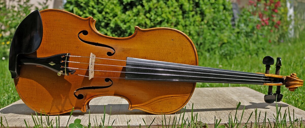 Staré mistrovské housle dle Guarneriho „del Gesù“ z r.1742 - 8