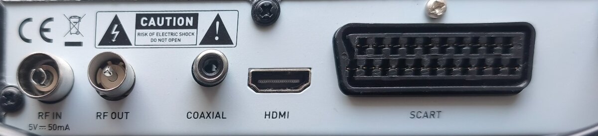 Sharp FHD 32" s bohatým příslušenstvím - 8