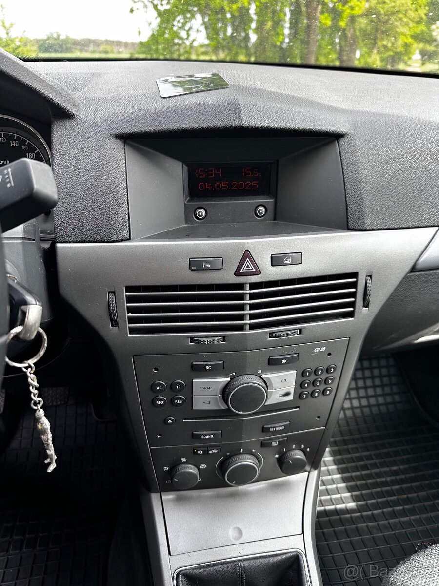 Opel Astra 1.8 2006 nájezd 220.000 km - 8