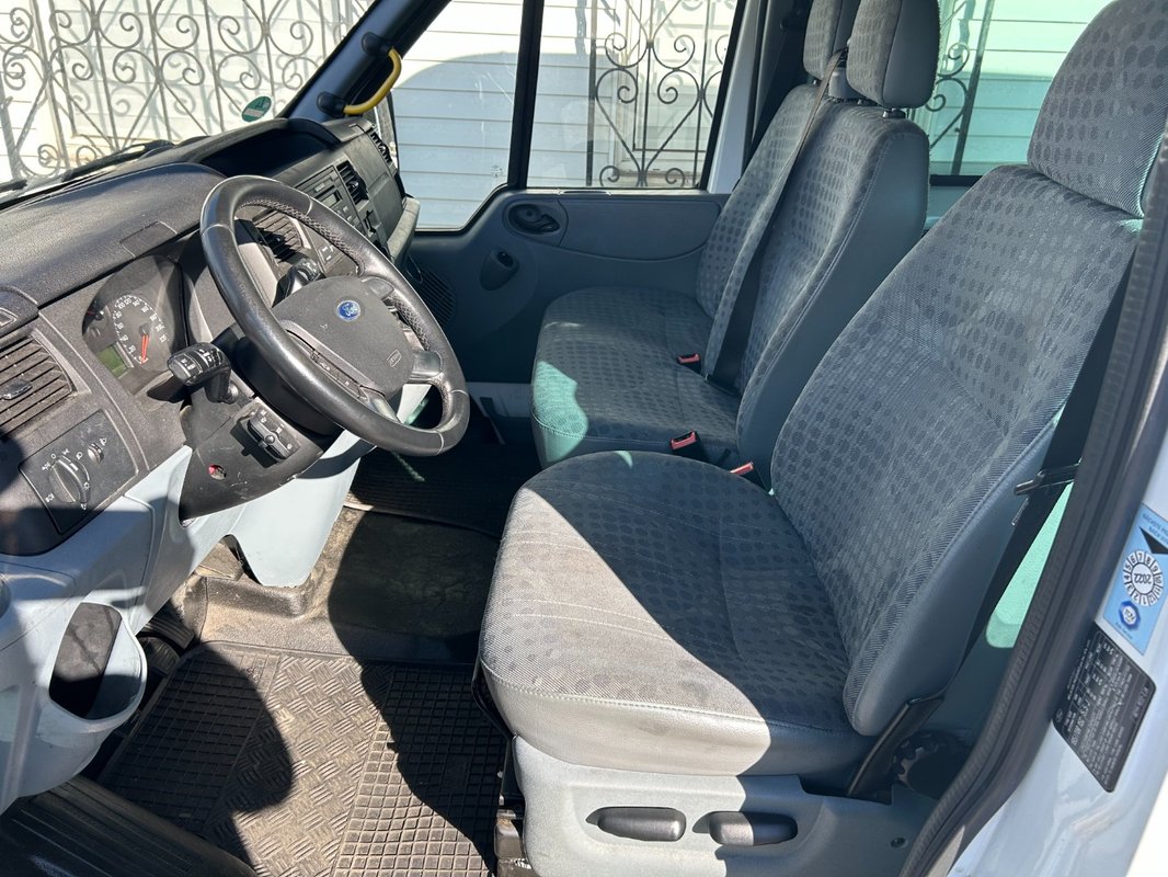 Ford Transit 2.2 TDCI L2H2 9 míst - 8