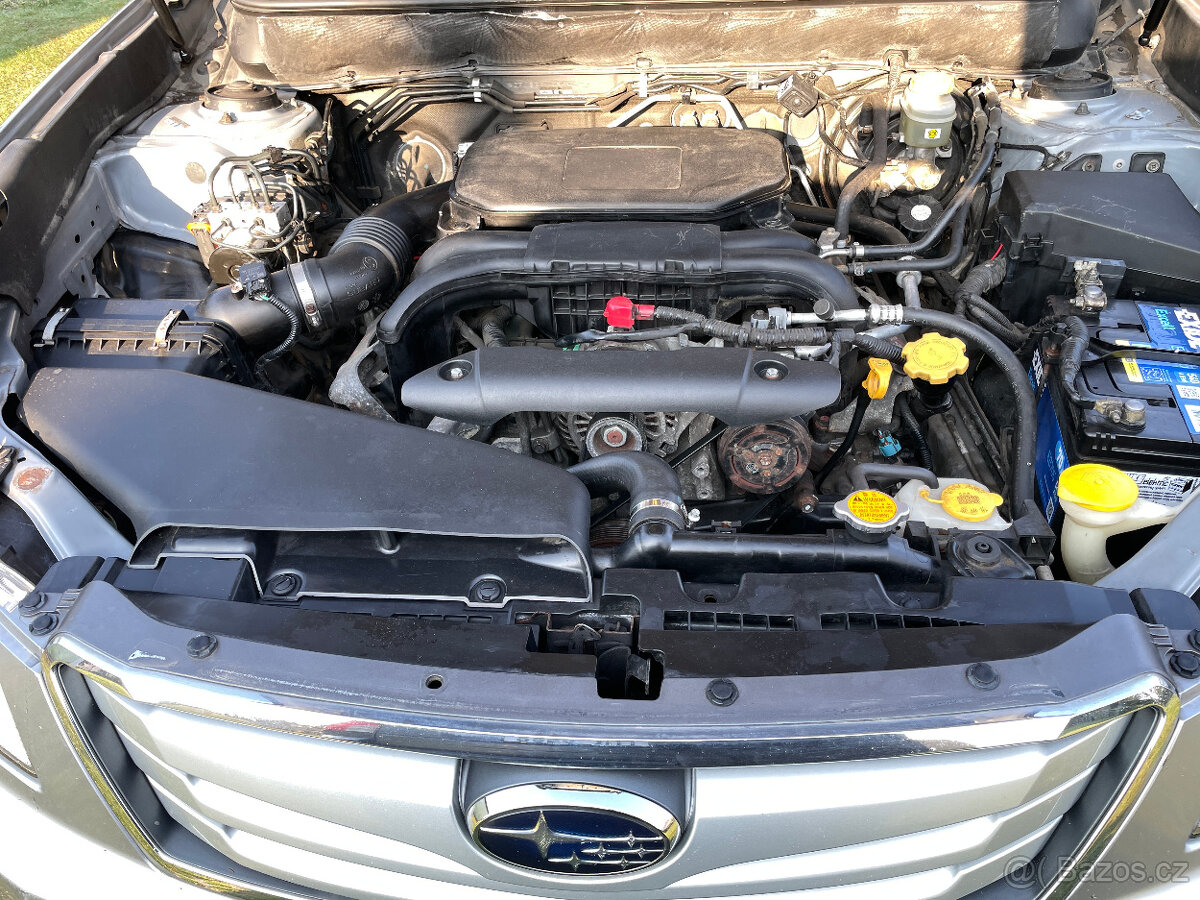 Subaru Outback 2.5I 4x4 automat benzín - 8