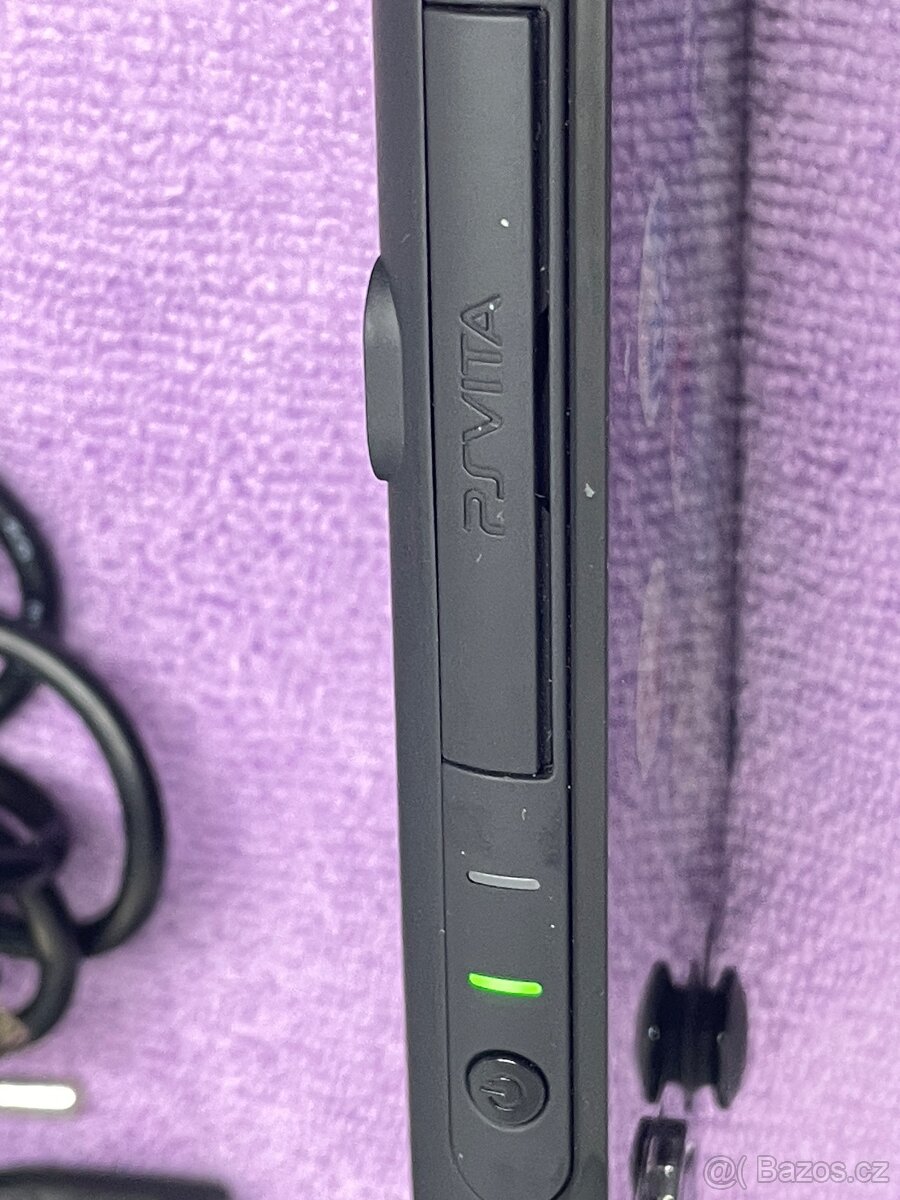 PS VITA PCH-2016 LCD displej - 8
