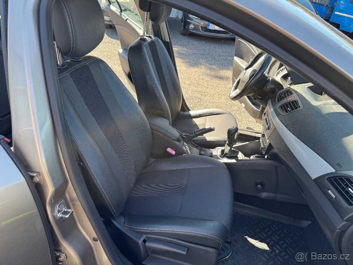 Renault Fluence 1.6i 16V 81 kW - 8