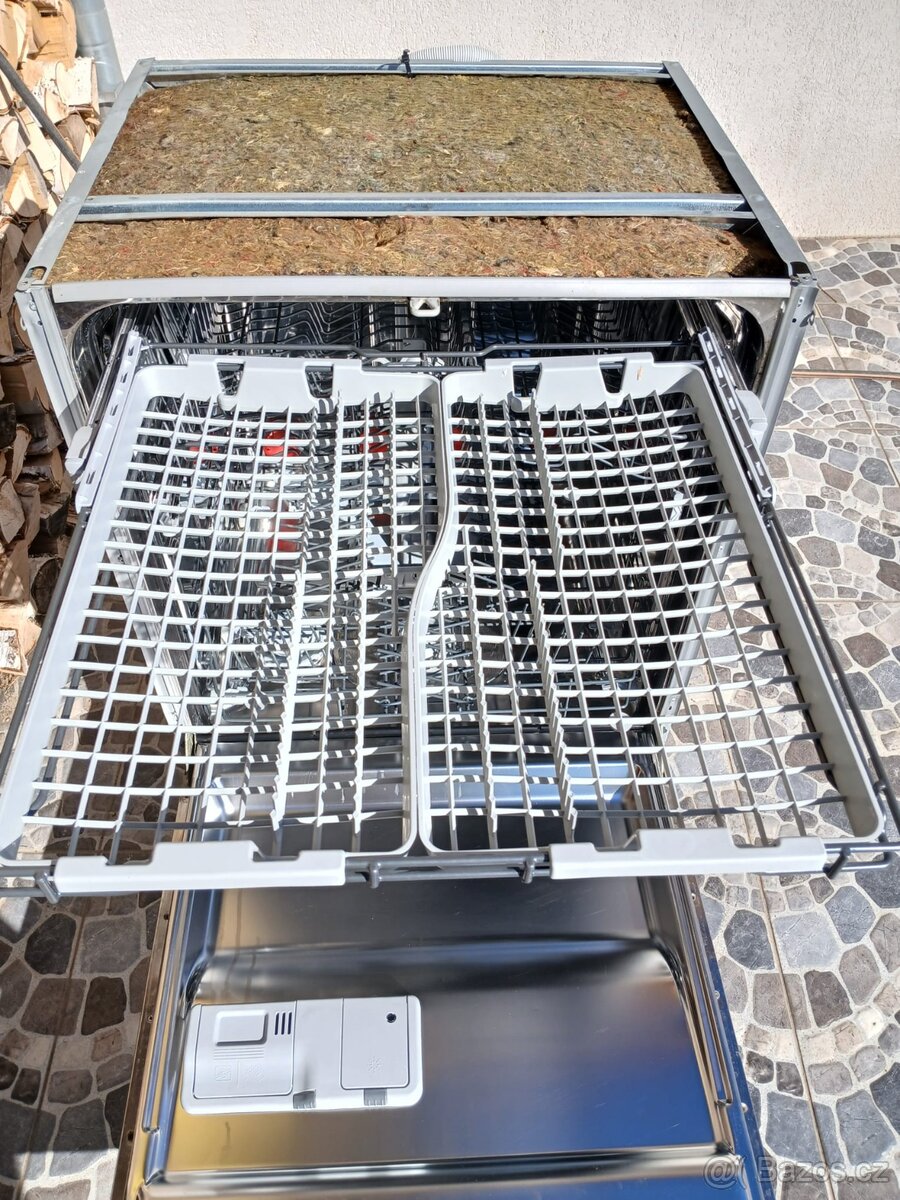 Whirpool myčka ADG 8930 - 8