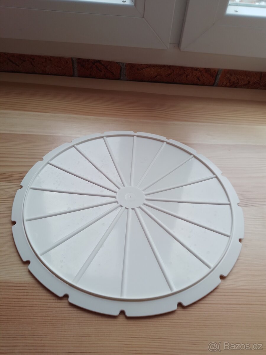 vintage doza,vintage velká krabice na dort,vintage cedník - 8