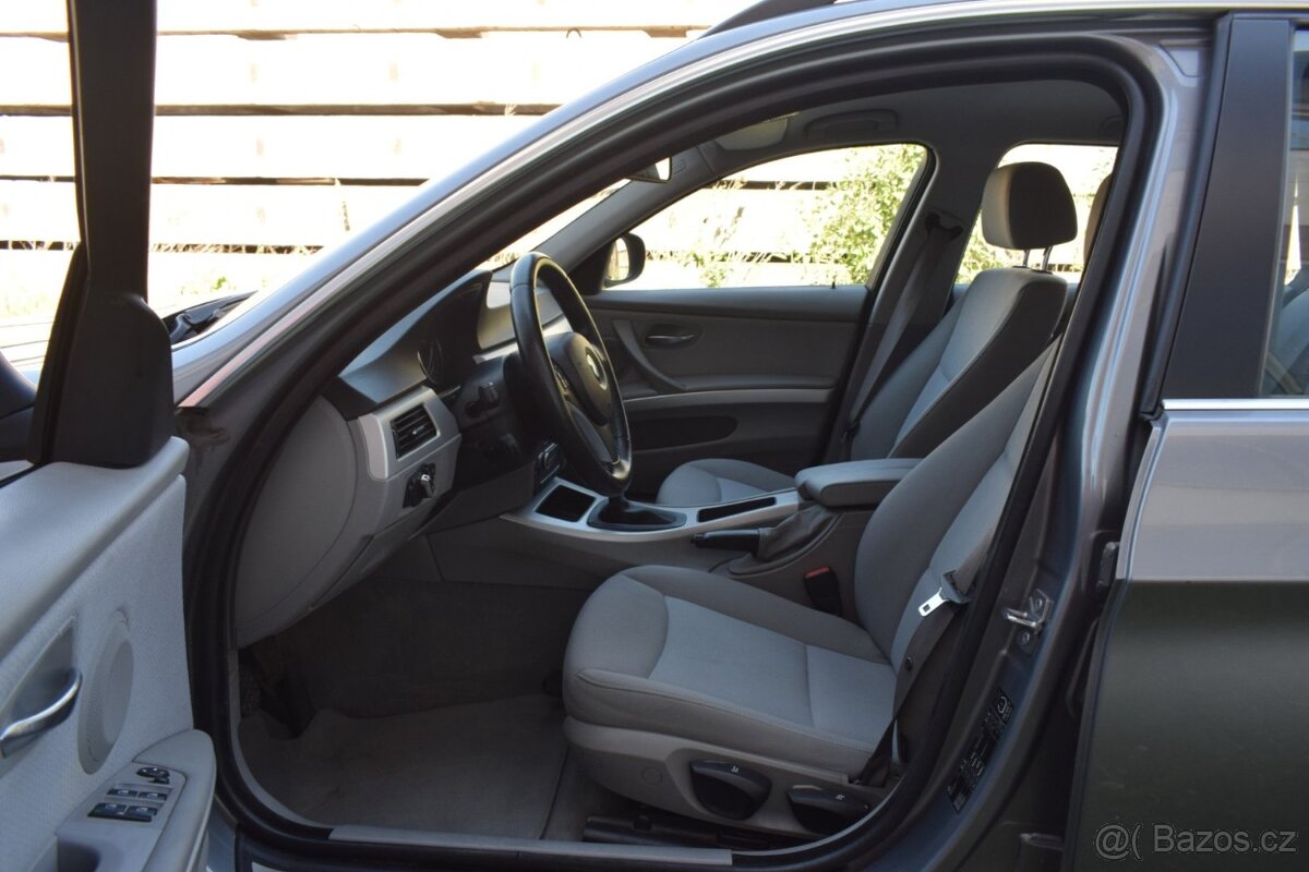 BMW Řada 3 320i E91 125KW 2009/MANUÁL/ - 8