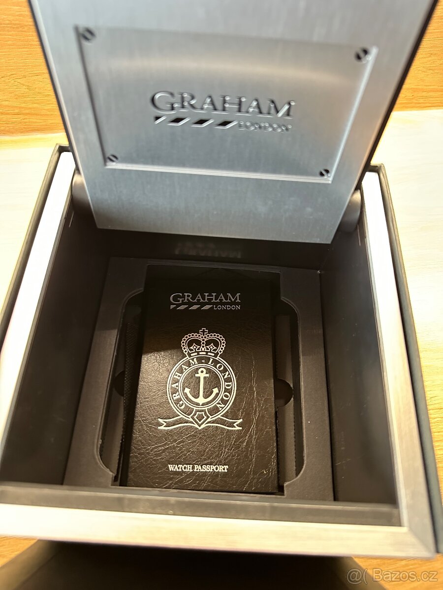 Luxusní hodinky Graham Chronofighter Oversize GMT - 8