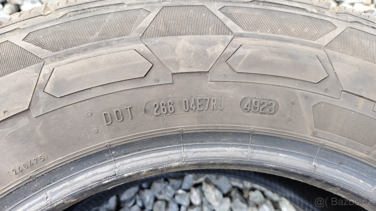 Zimní Continental 215/65 R16C - 8