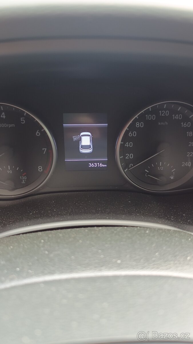 Hyundai i30 1.5DPi 81kw HB - 8