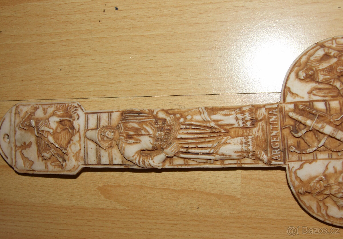umělecká řezba z Argentiny s motivem country western - 8