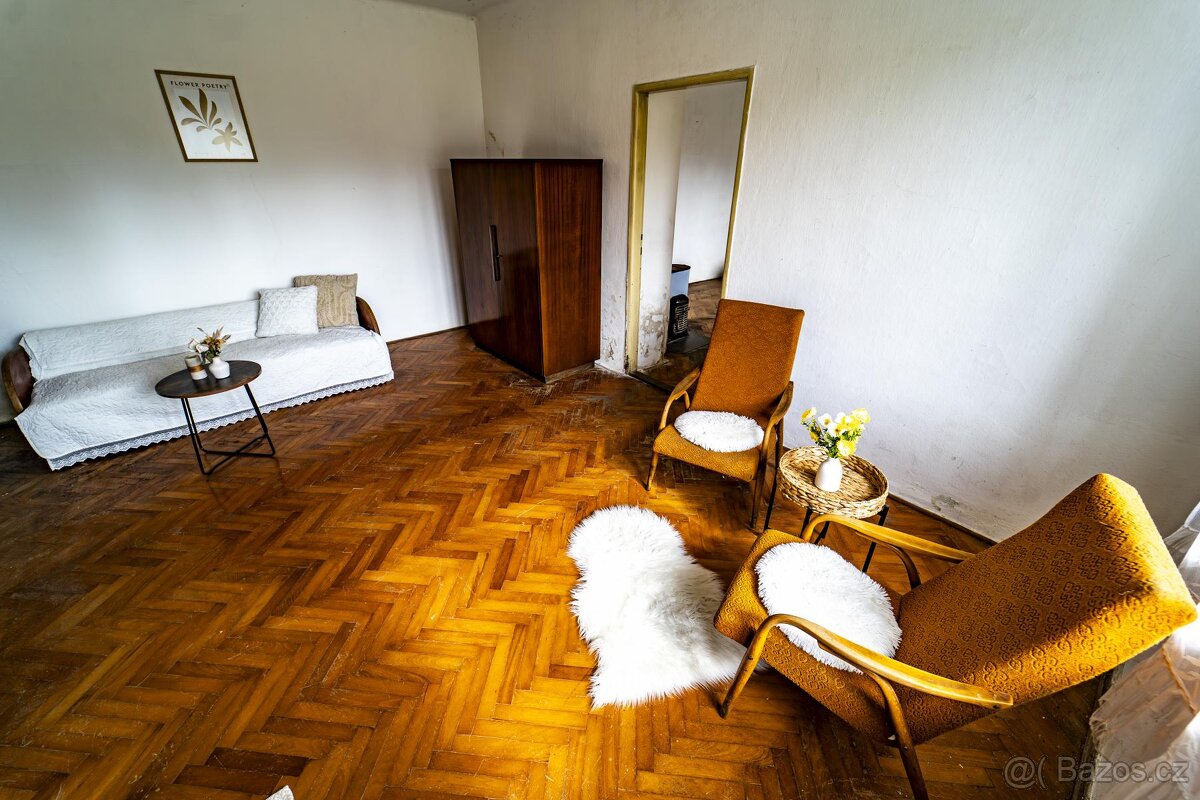 Sovínky, prodej rodinného domu 110 m2 se třemi garážemi - 8