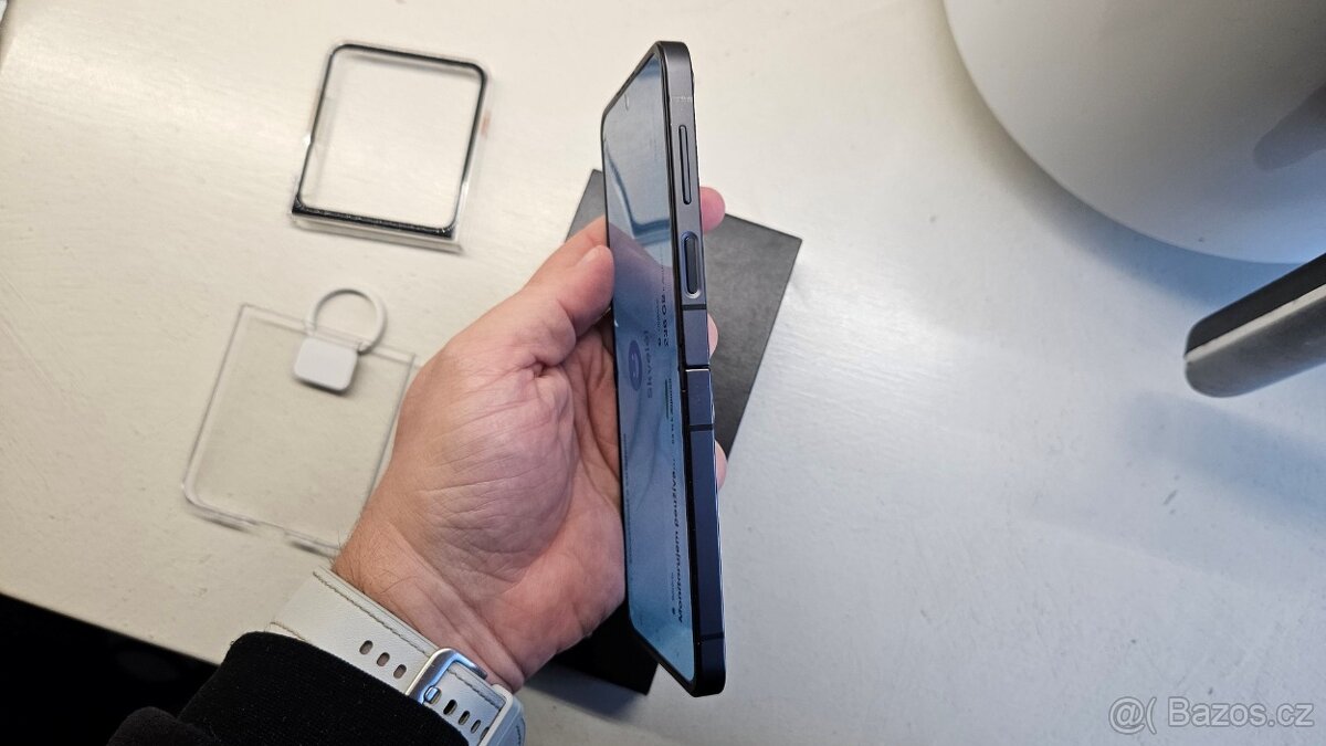 Samsung Galaxy Z Flip 6 256GB - aj vymením - 8