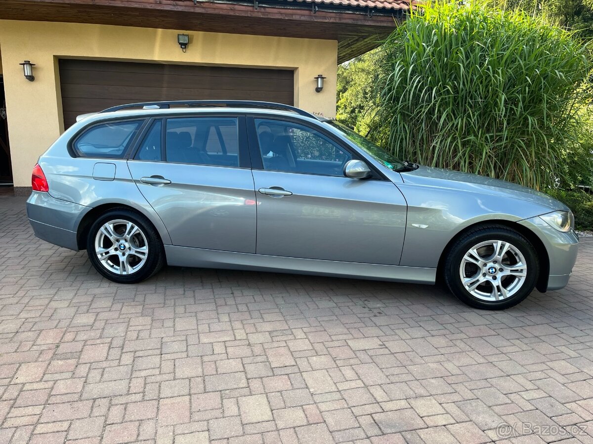 BMW Řada 3, 320i 110kW Navi-Panorama-Serviska - 8