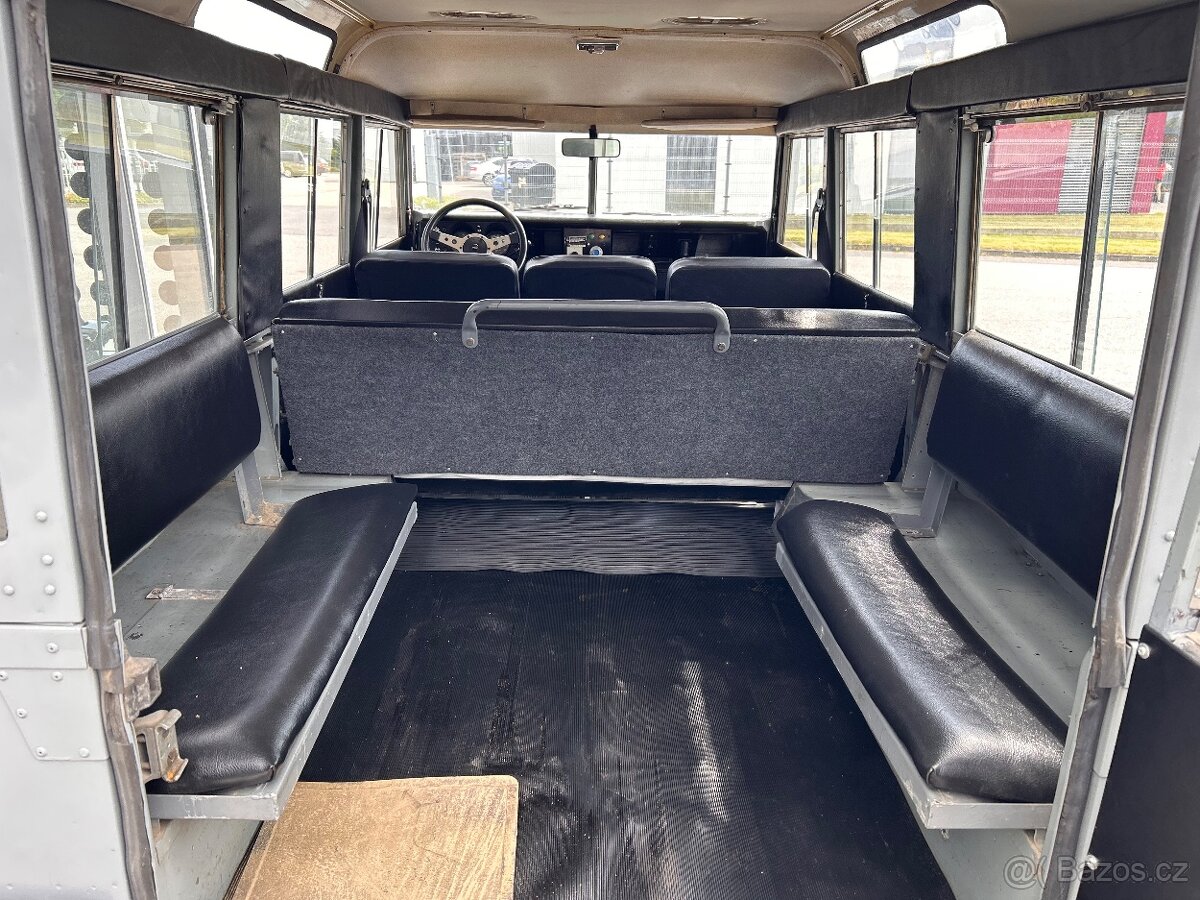 Prodám Land Rover 109 Series III - 8