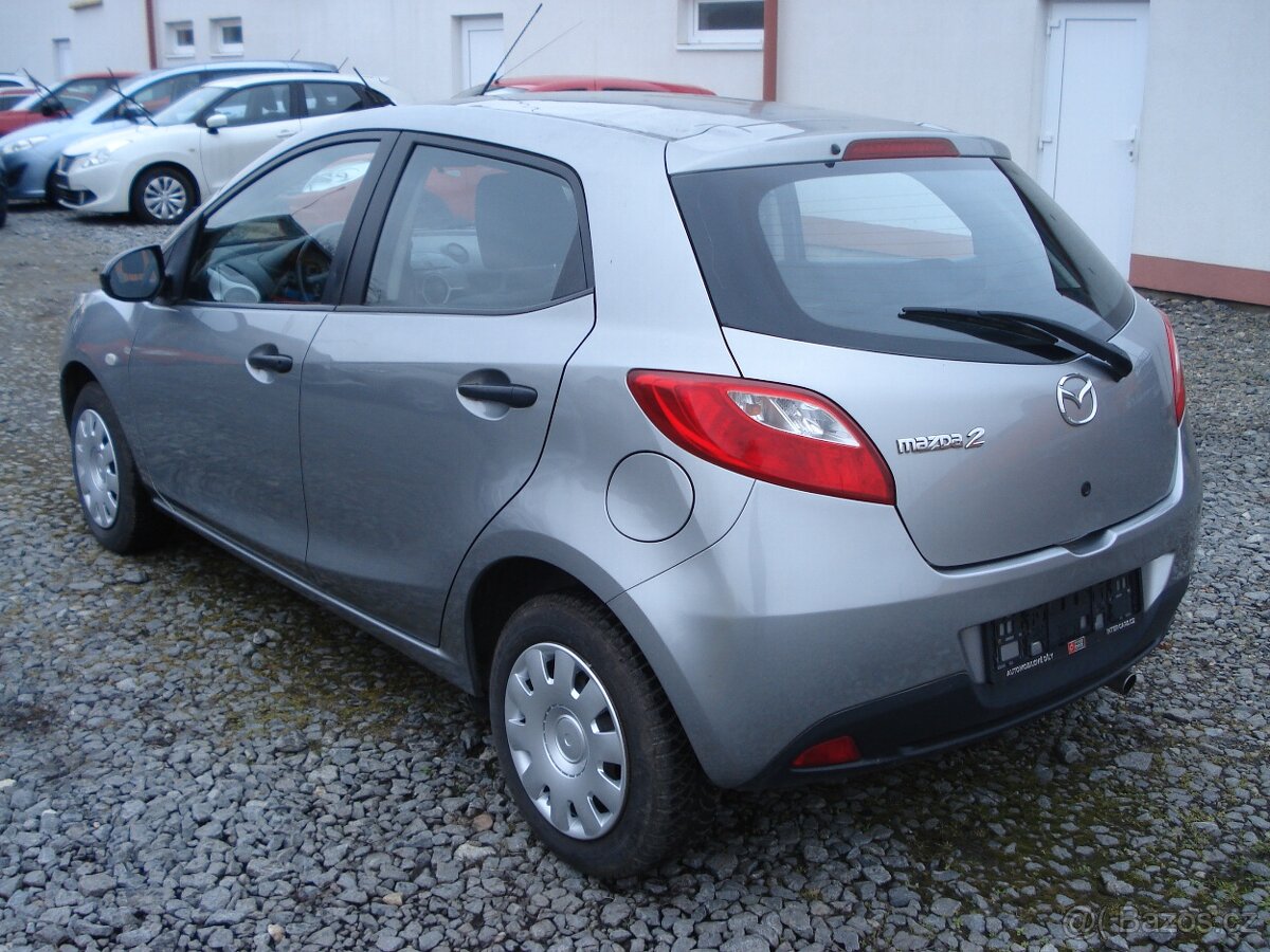 Mazda 2 1.3i CE - 8