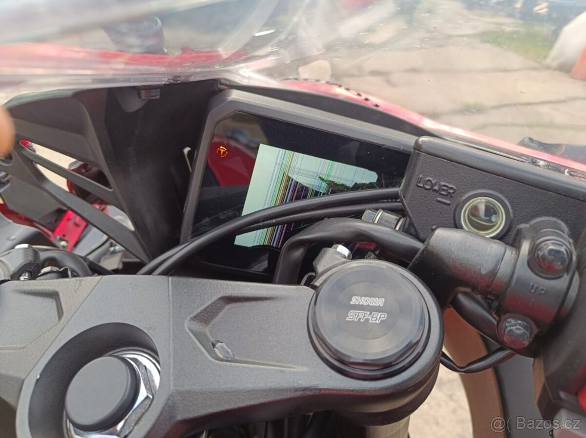 Honda CBR 650 RA - 8