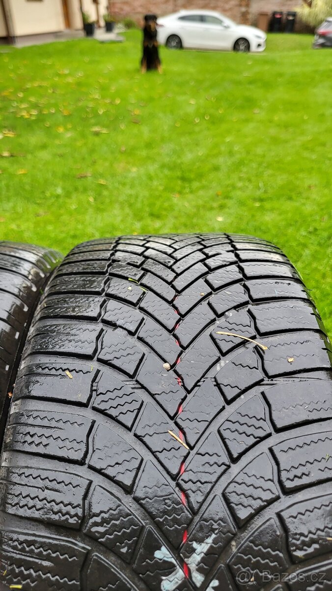 215/50/17 zimní pneu BRIDGESTONE - 8