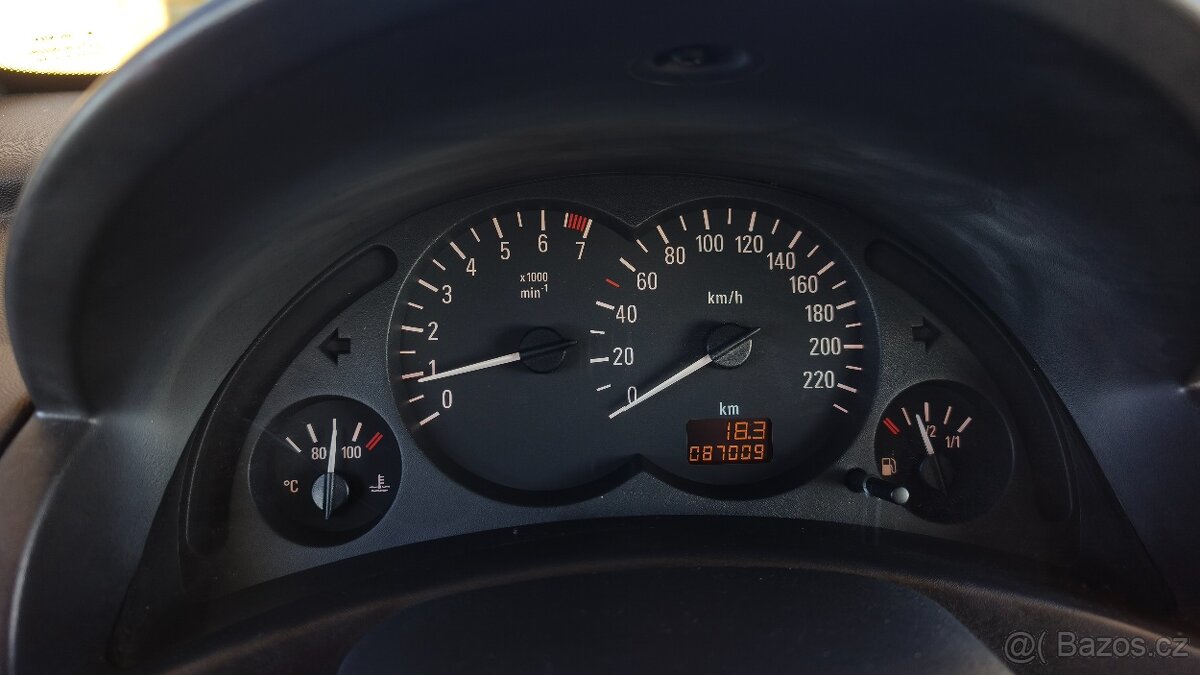OPEL CORSA 1.0 POUZE 87000KM - 8
