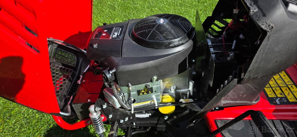 Briggs&Stratton SNAPPER RPX360 Travní traktor - 8
