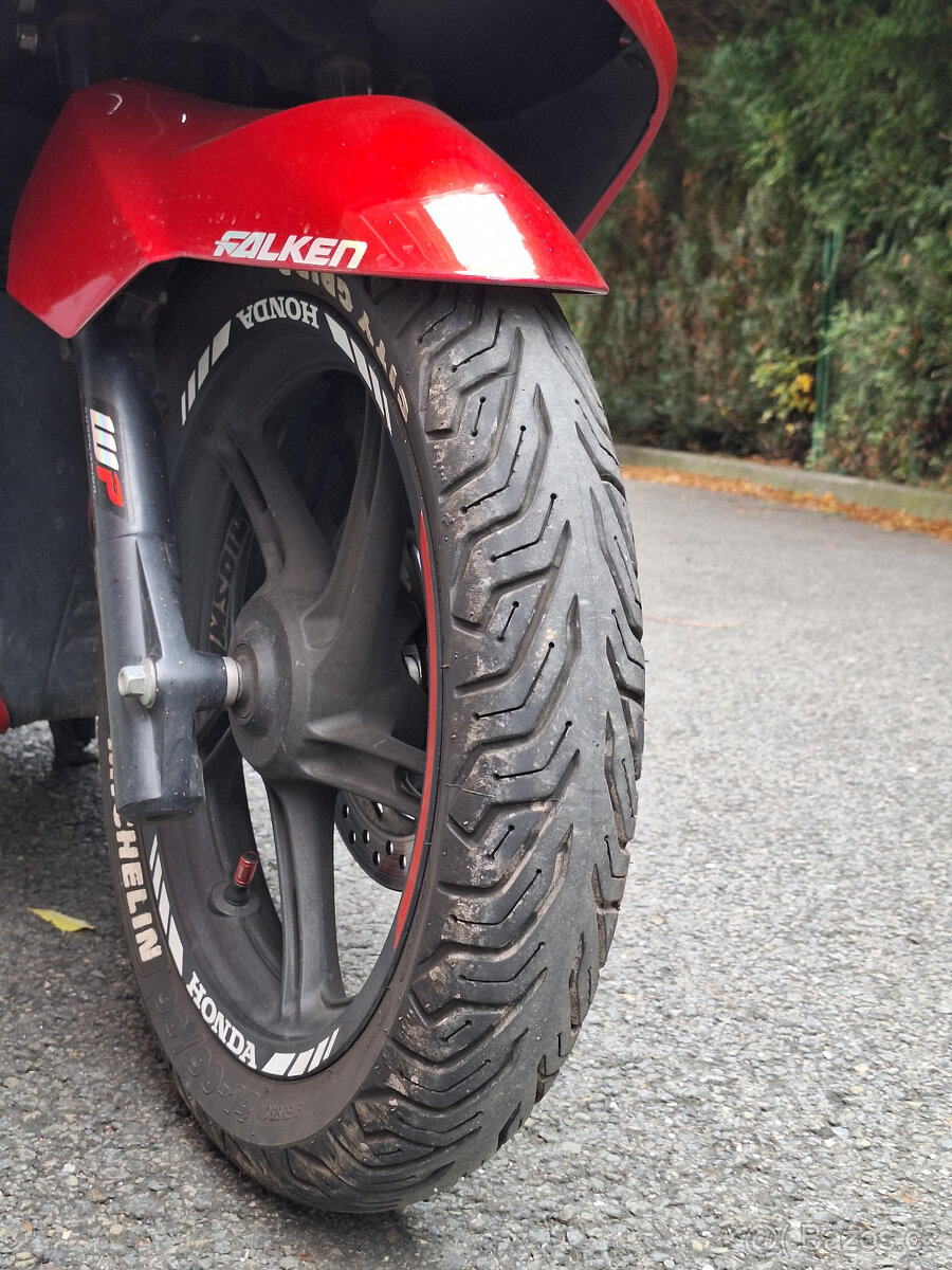 Honda PCX 125 2015 TOP STAV - 8