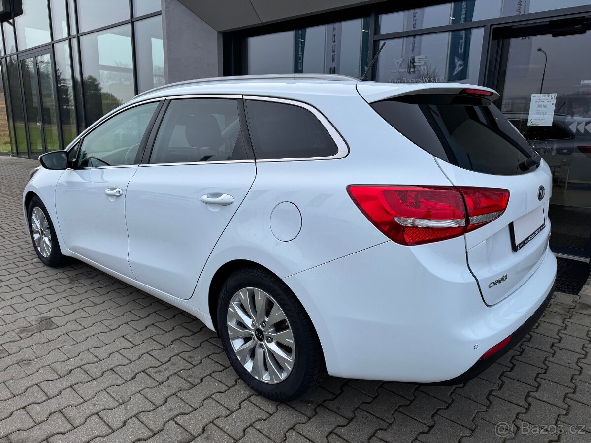Kia Ceed kombi 1.6 GDI 99kW/135k Exclusive, ČR - 8