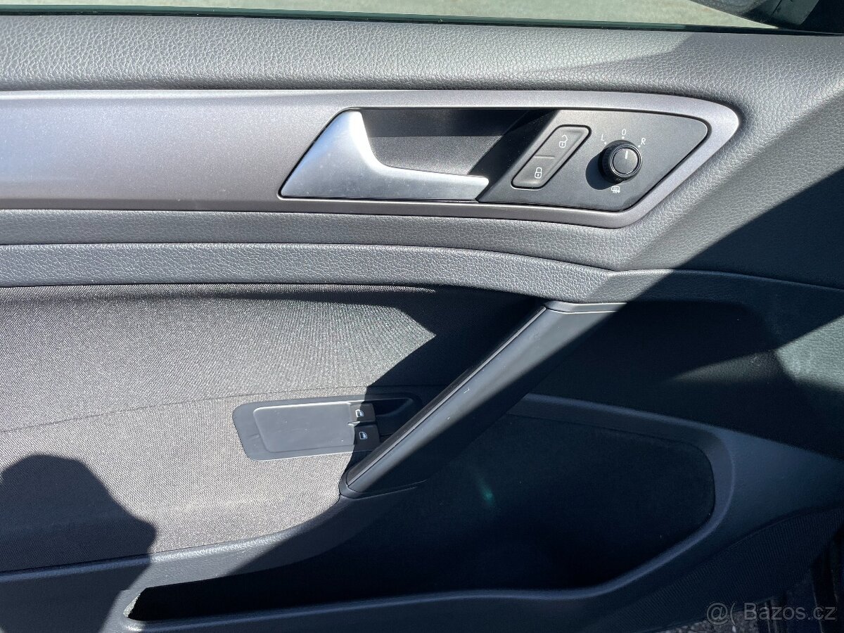 VW Golf 1,2 TSi P+Z Senzory, Klima - 8