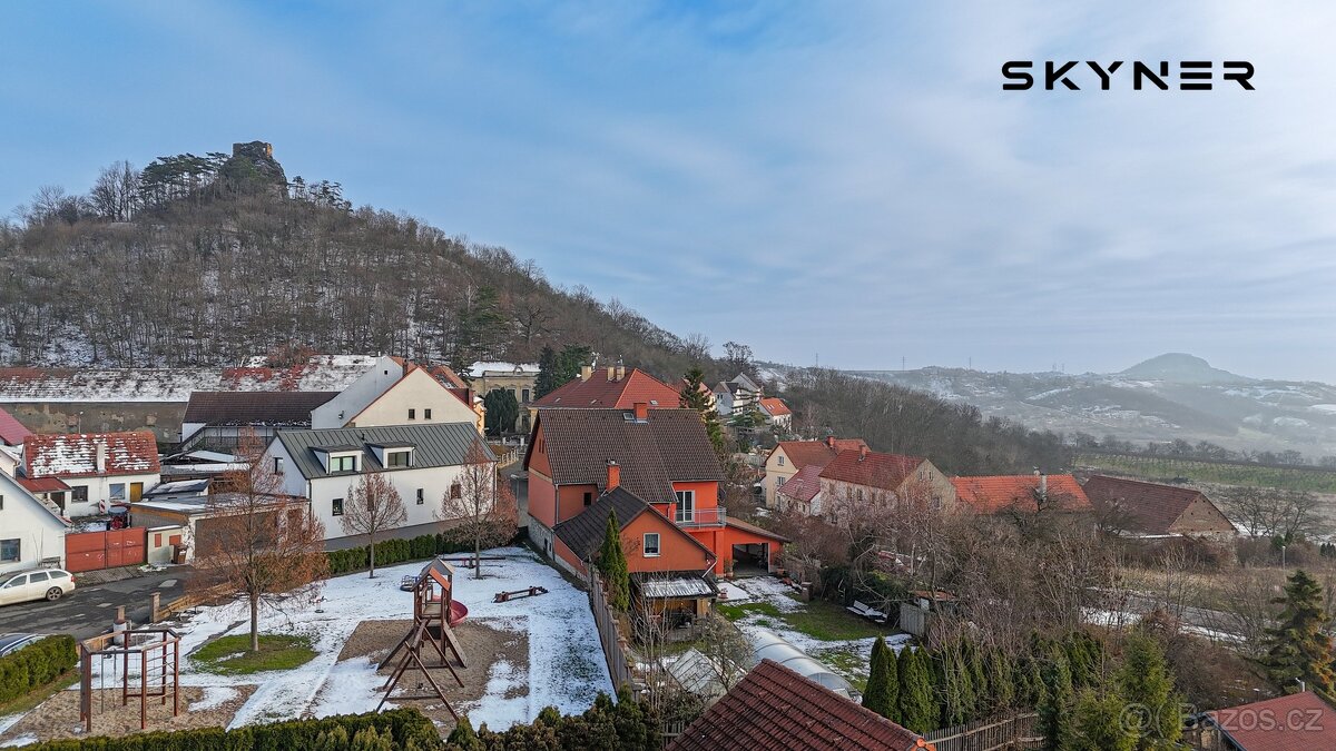 Prodej prostorného rodinného domu – ideální i pro vícegenera - 8