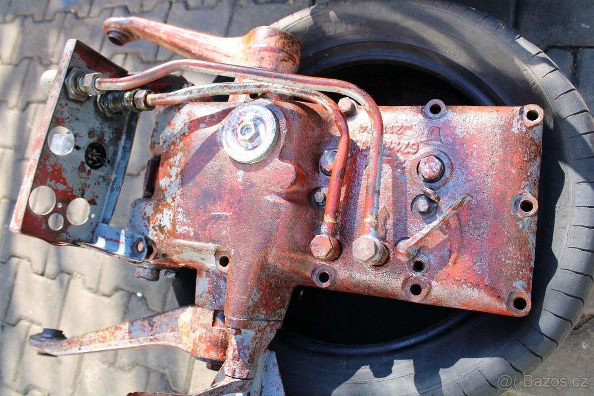 Zetor 6911 7011 a podobné víko hydrauliky - 8