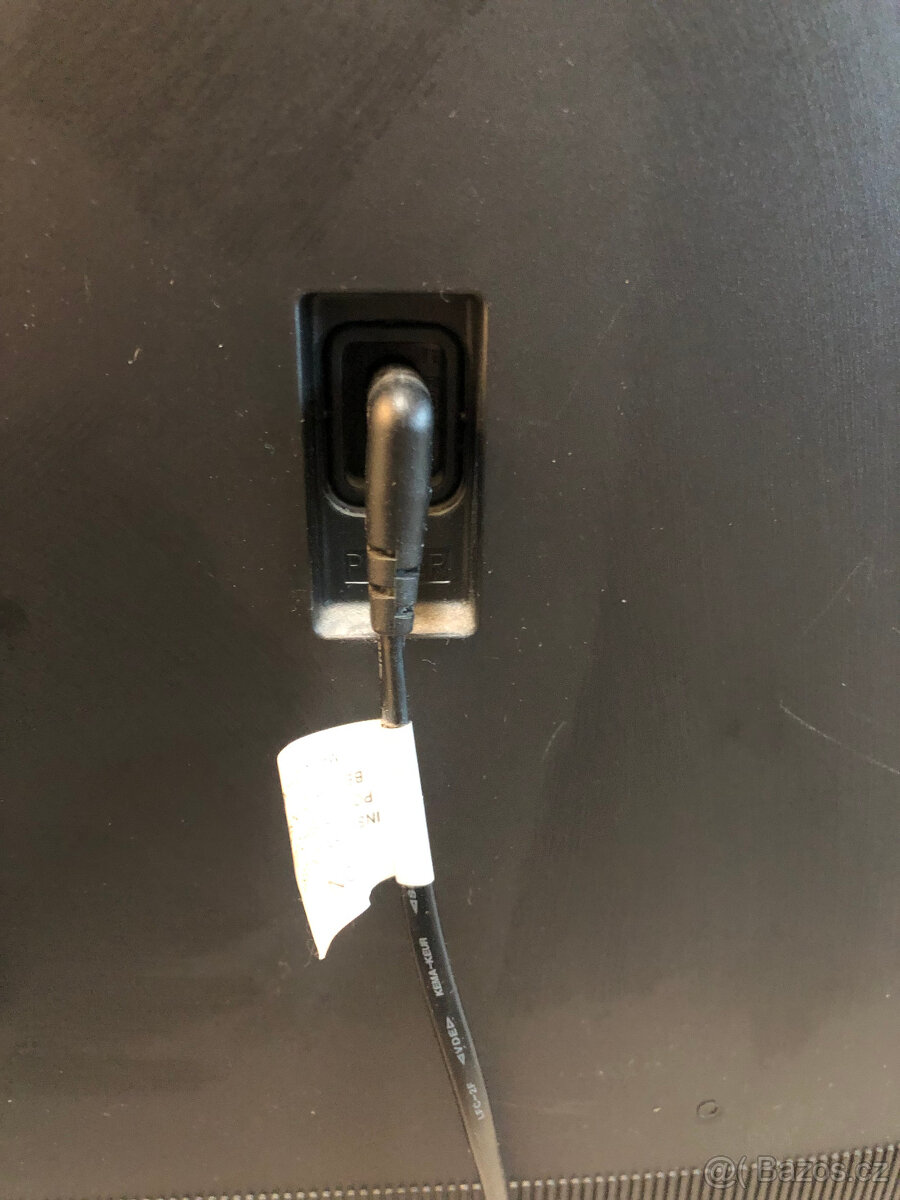 Televize Samsung LE32D400 LCD a set top box Evolveo Omega T2 - 8