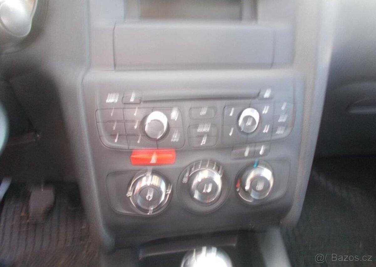 Citroën C4 1,2 benzín manuál 81 kw - 8