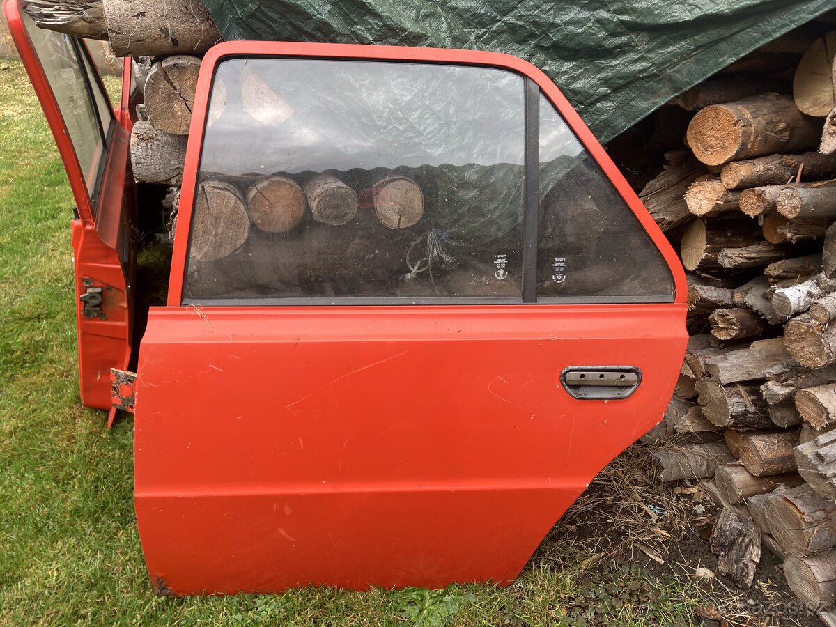 ŠKODA 105/120 DVEŘE - 8