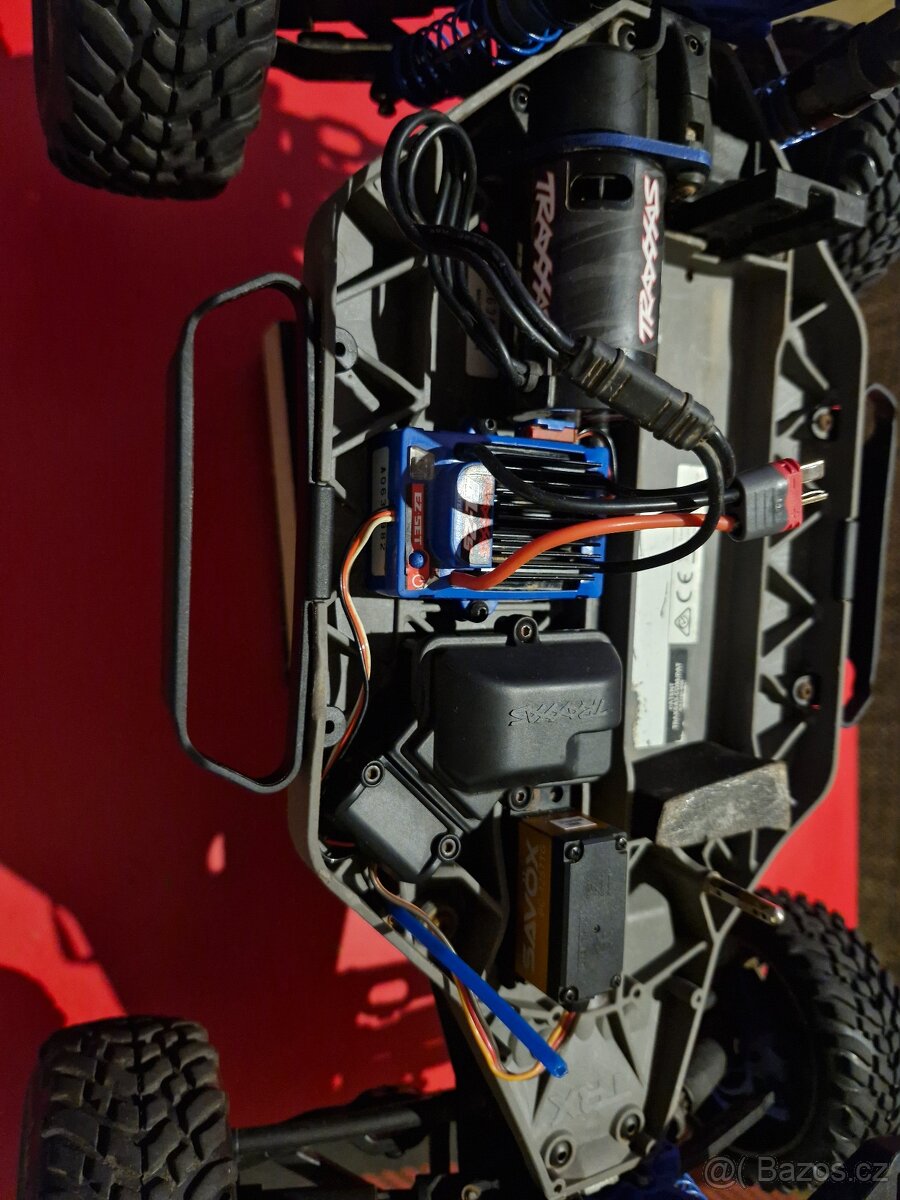 Traxxas Slash 4×4 2S - 8