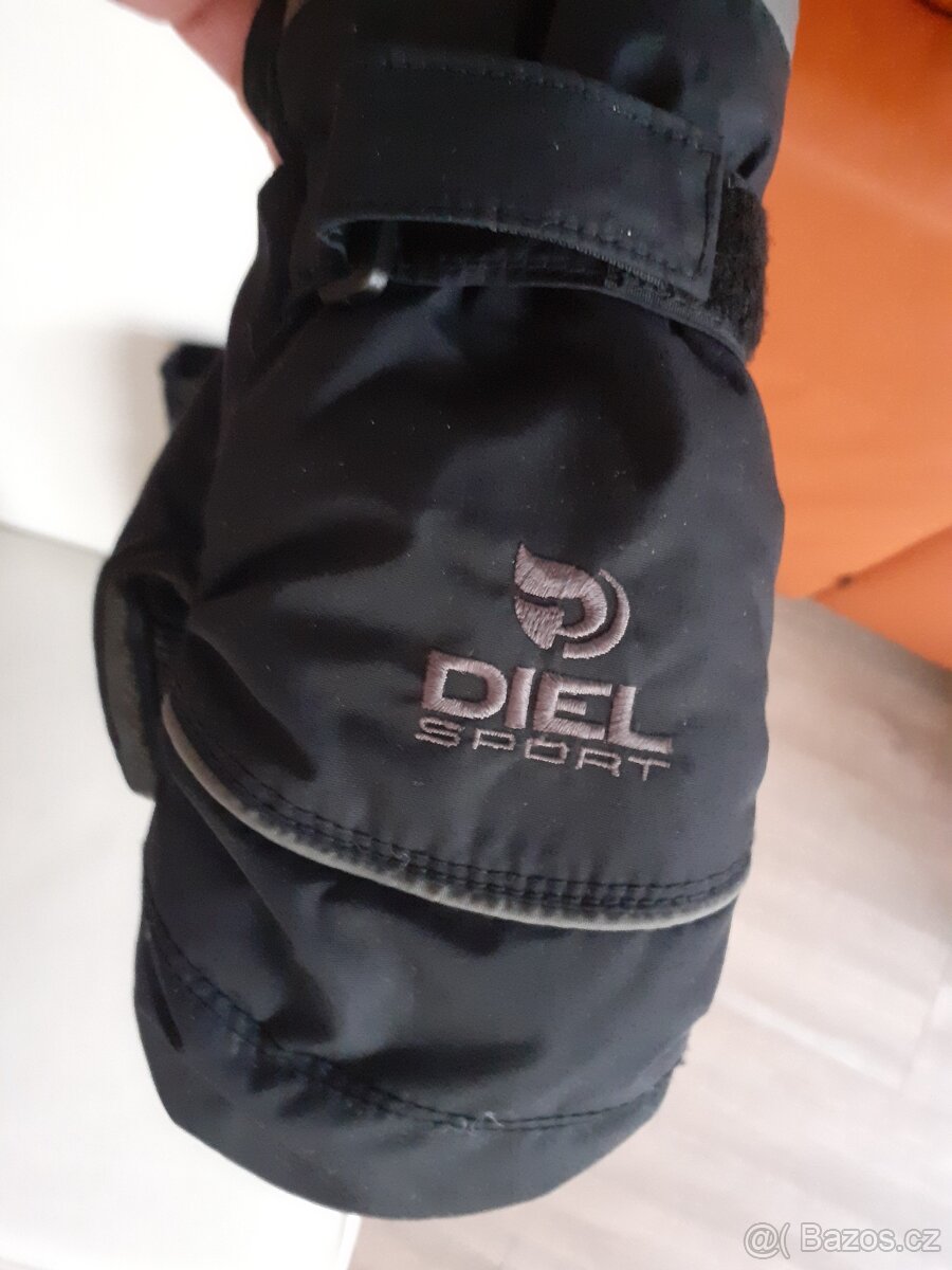 Prodám dětské lyžařské rukavice zn. DIEL, vel. 6,5. - 8
