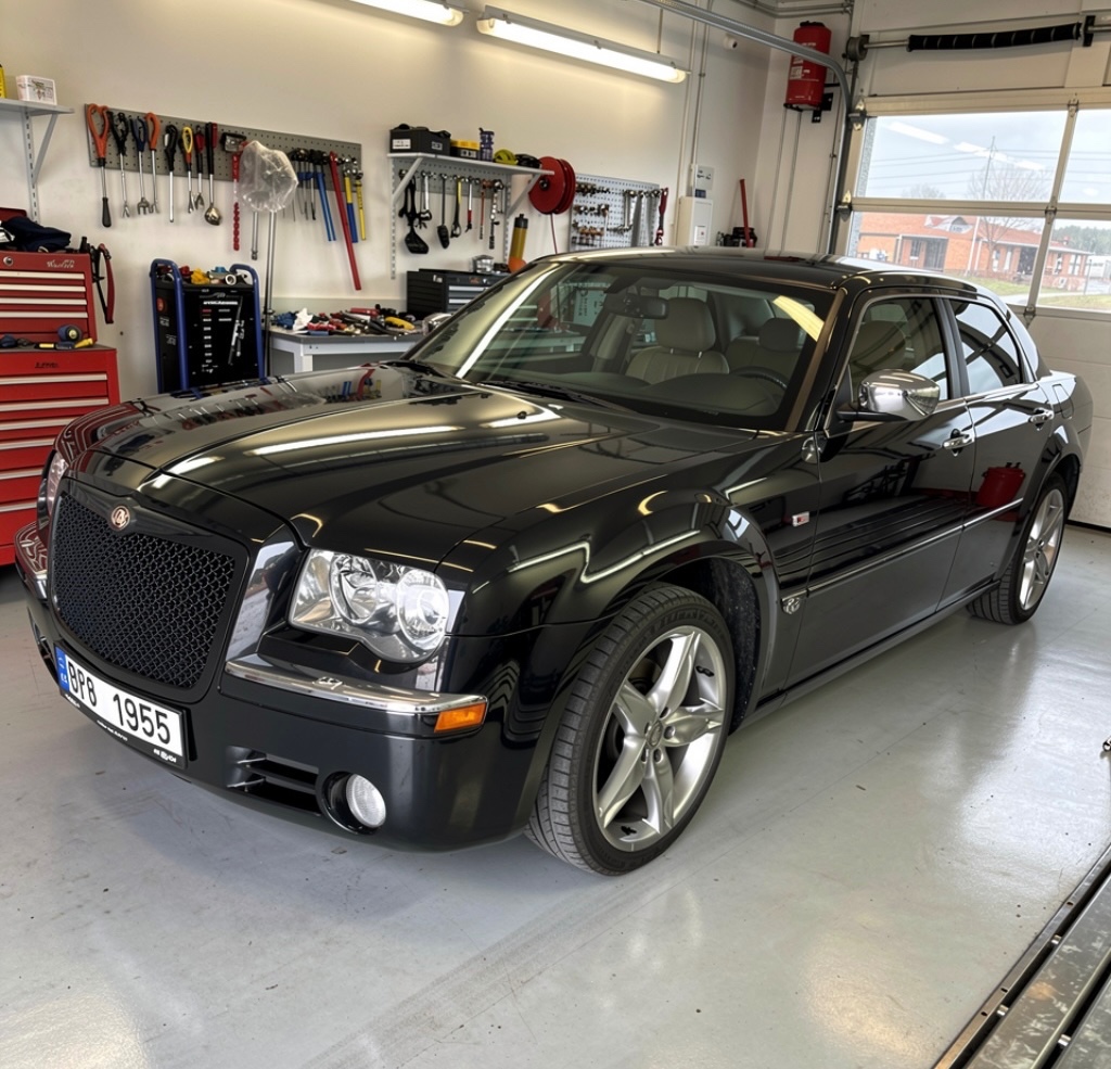 Prodám Chrysler 300C 3.5 V6 - 8