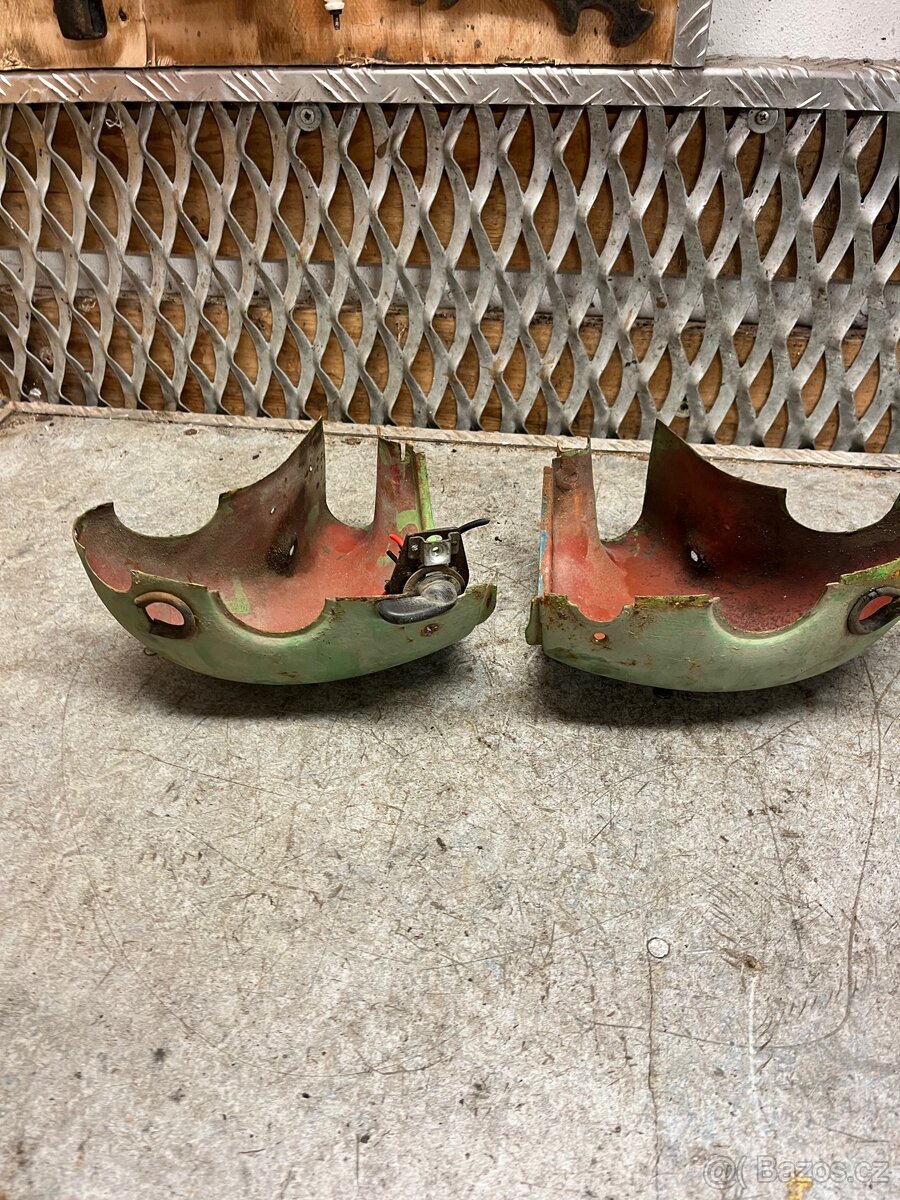 Přední maska/kaplička Jawa pionýr 555 - 8